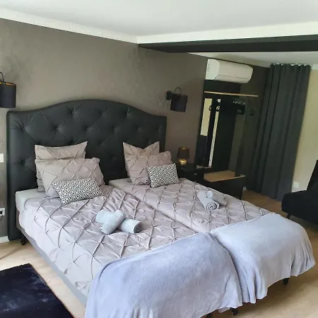 Holiday home Le Gouttis *